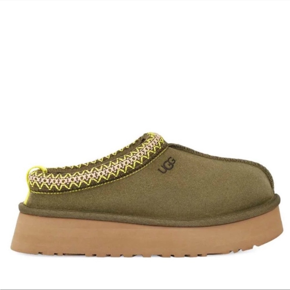 Brand new  UGG TAZZ Burnt olive sold out